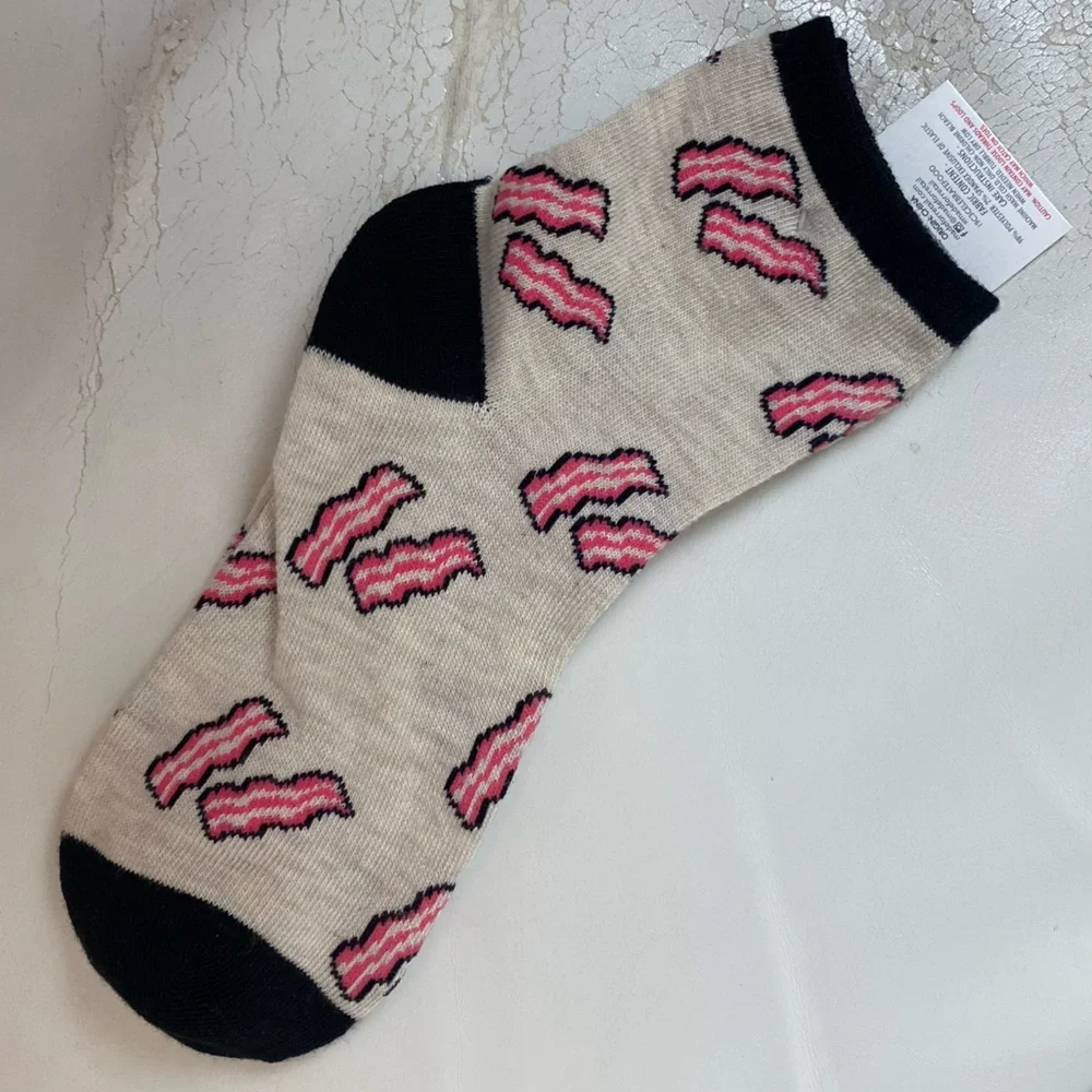 BACON Socks Quarter Length Tan, Black, Red Size 9-11 NWT